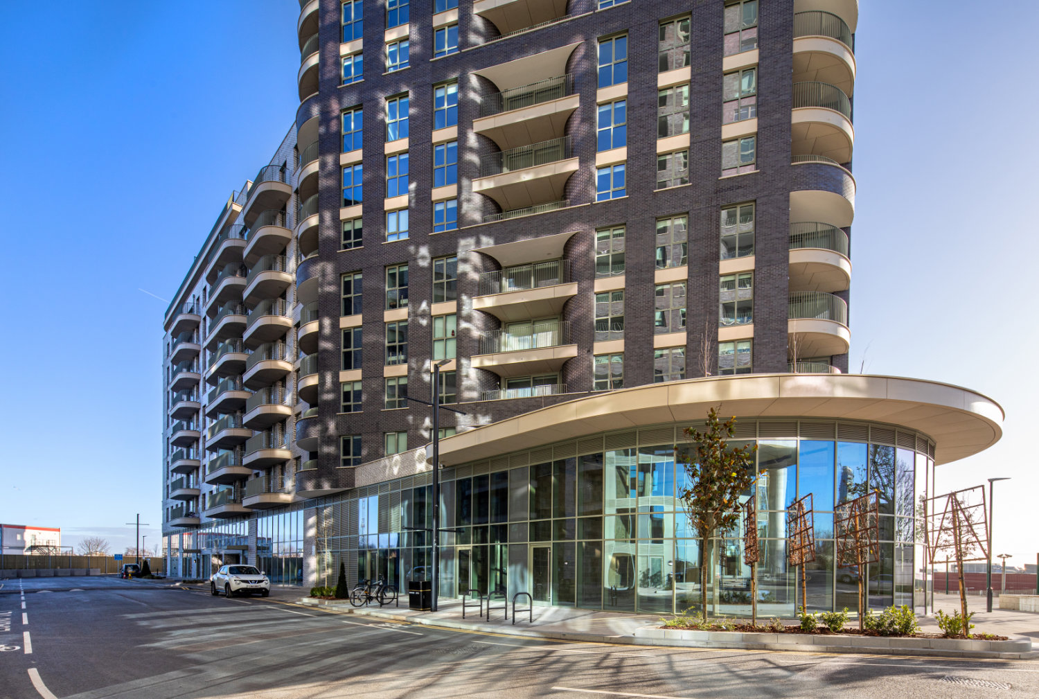 Oaklands Rise, London curved Curtain Walling Oaklands Rise, London curved Curtain Walling